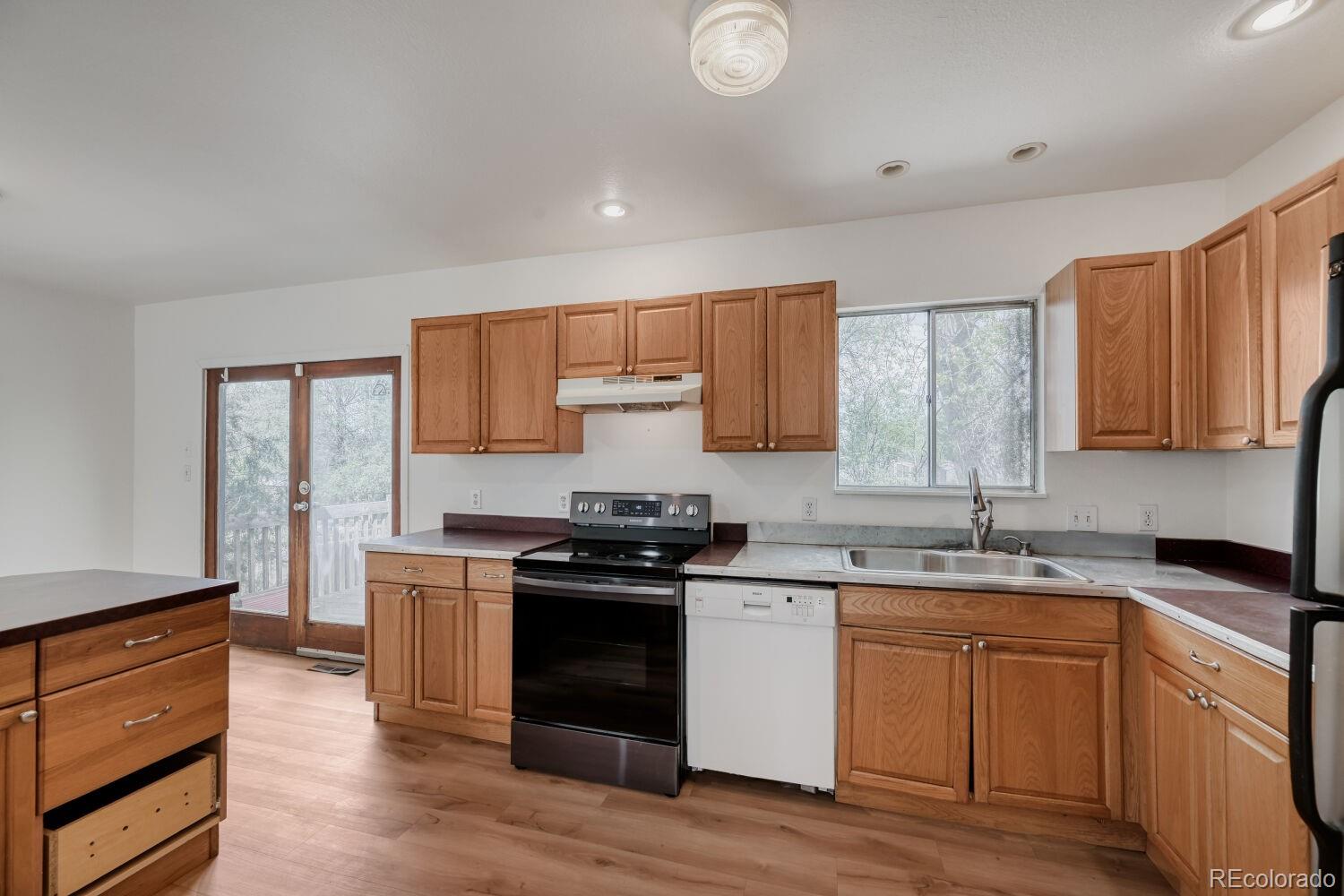 1138 Hover Street Longmont CO 80501