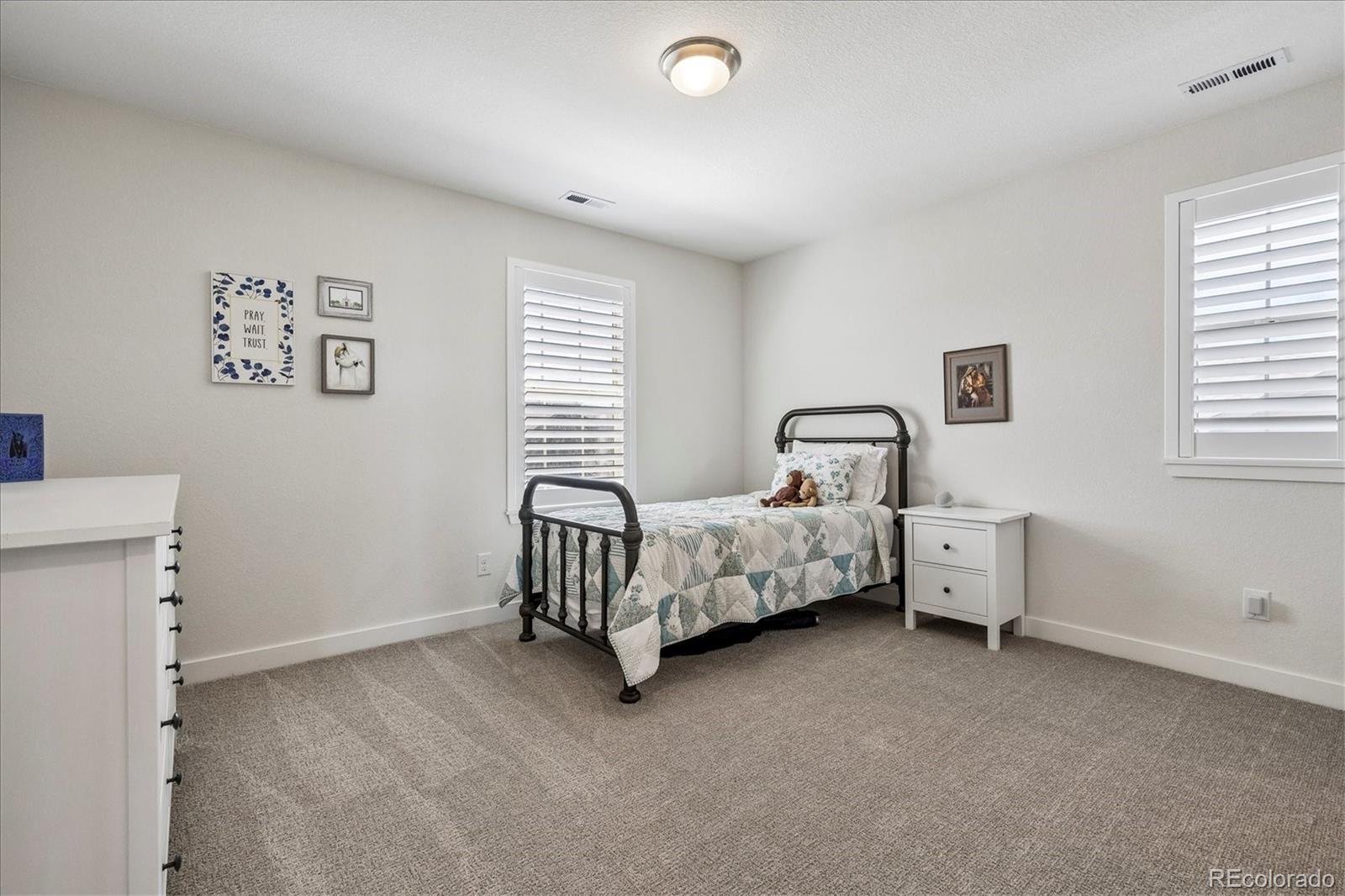 9555 Williamsburg Street Littleton CO 80125