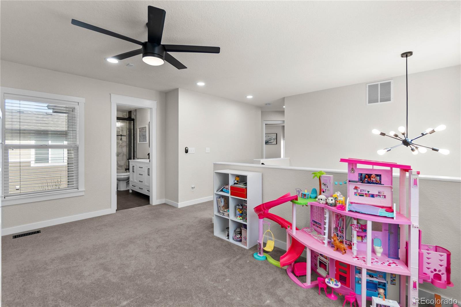 17252 Parkside Drive Commerce City CO 80022