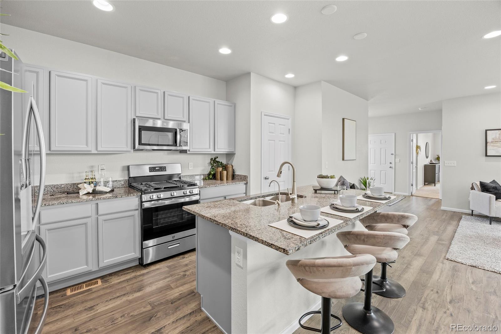 6643 N Danube Way Denver CO 80249