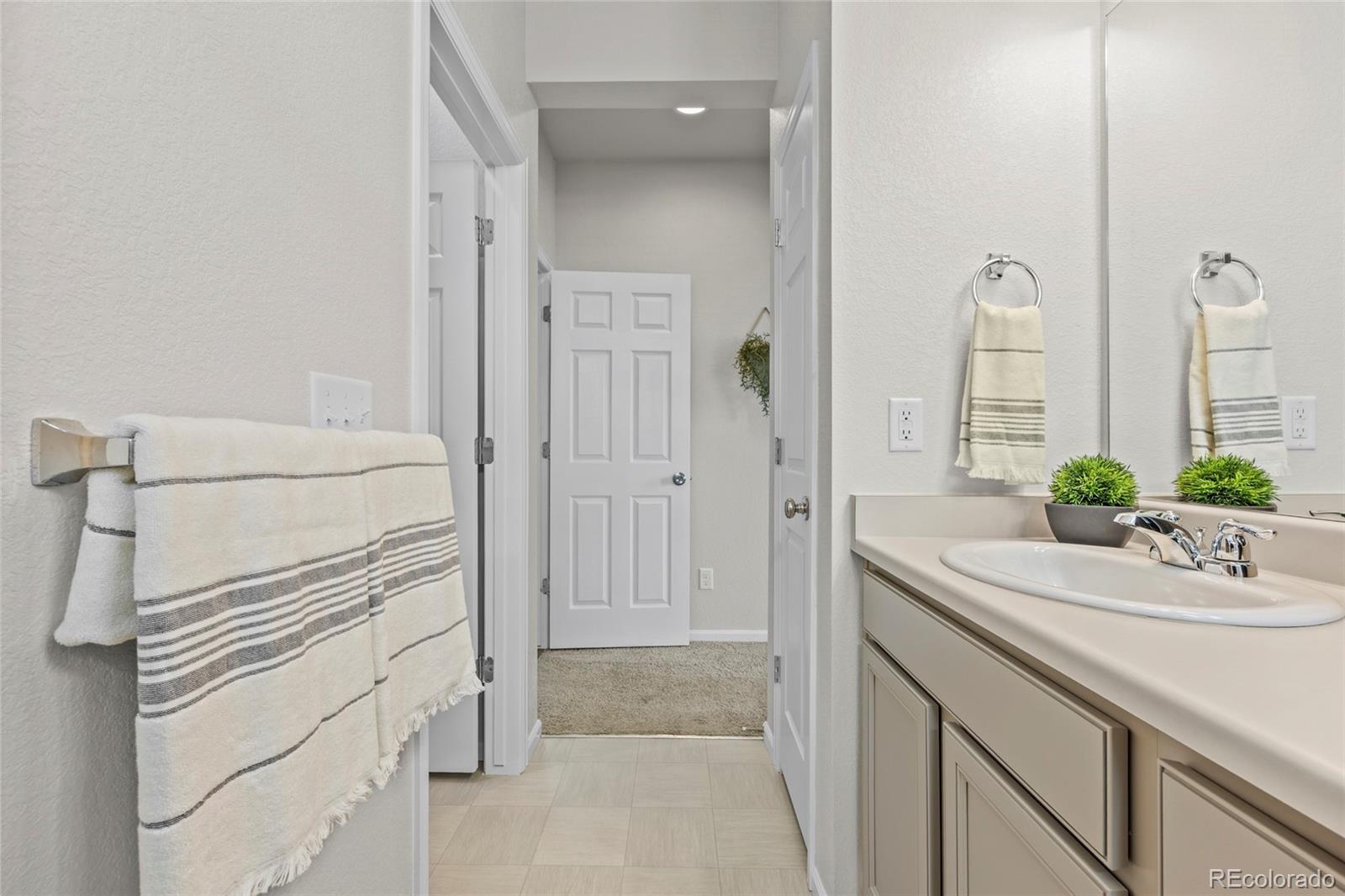6643 N Danube Way Denver CO 80249