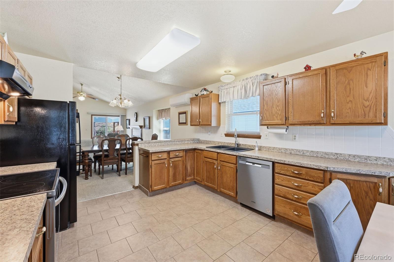 8237 Telegraph Drive Colorado Springs CO 80920