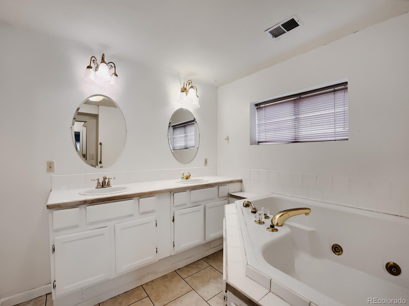 247 Wadsworth Circle Longmont CO 80504