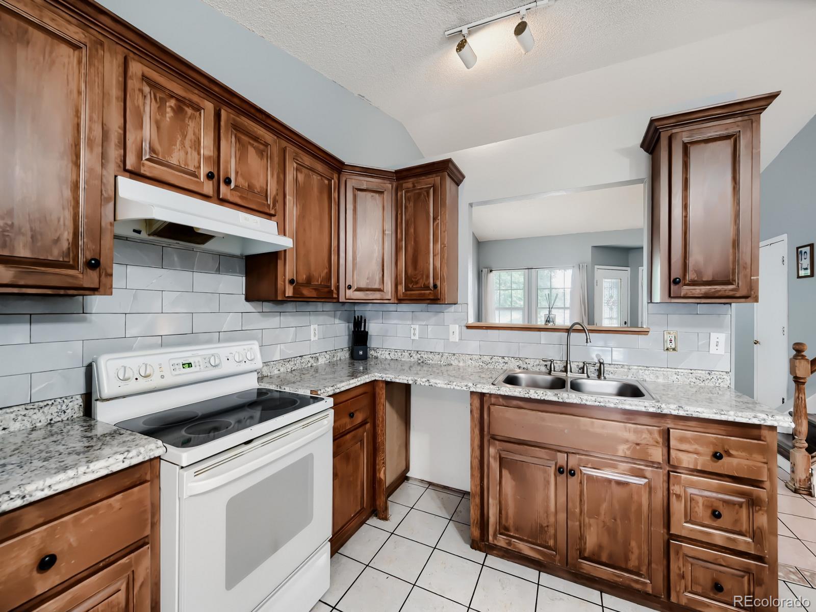 247 Wadsworth Circle Longmont CO 80504