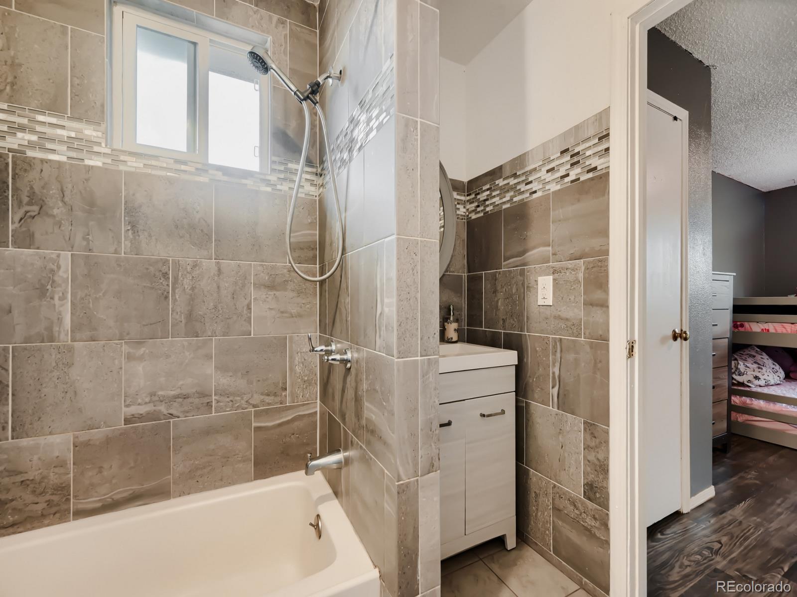 247 Wadsworth Circle Longmont CO 80504