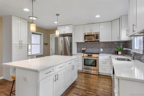 910 E Briarwood Circle Centennial CO 80122