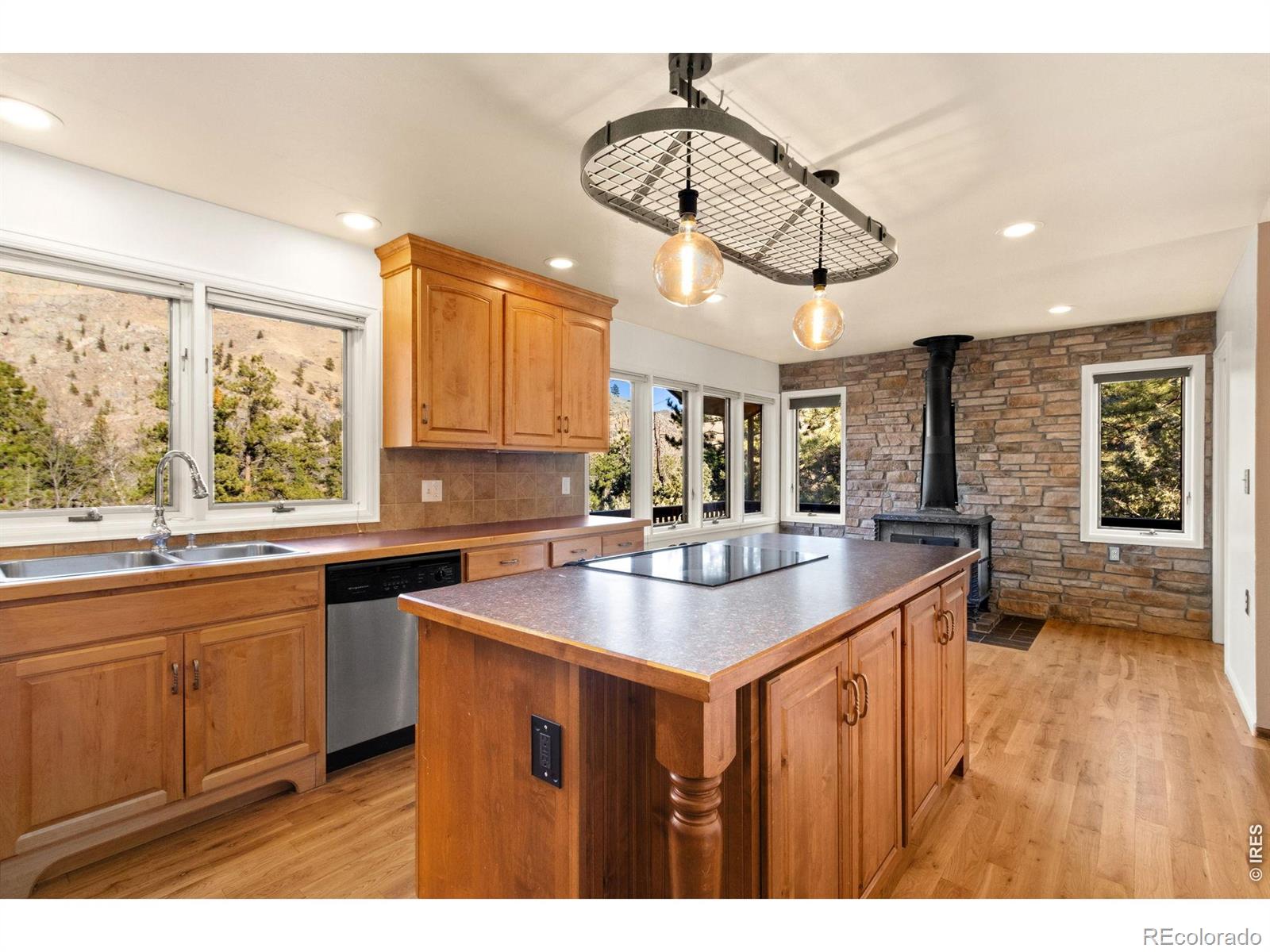 31 Kings Canyon Road Bellvue CO 80512