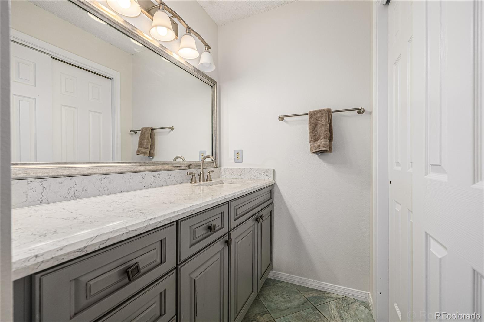 7252 S Costilla Street Littleton CO 80120