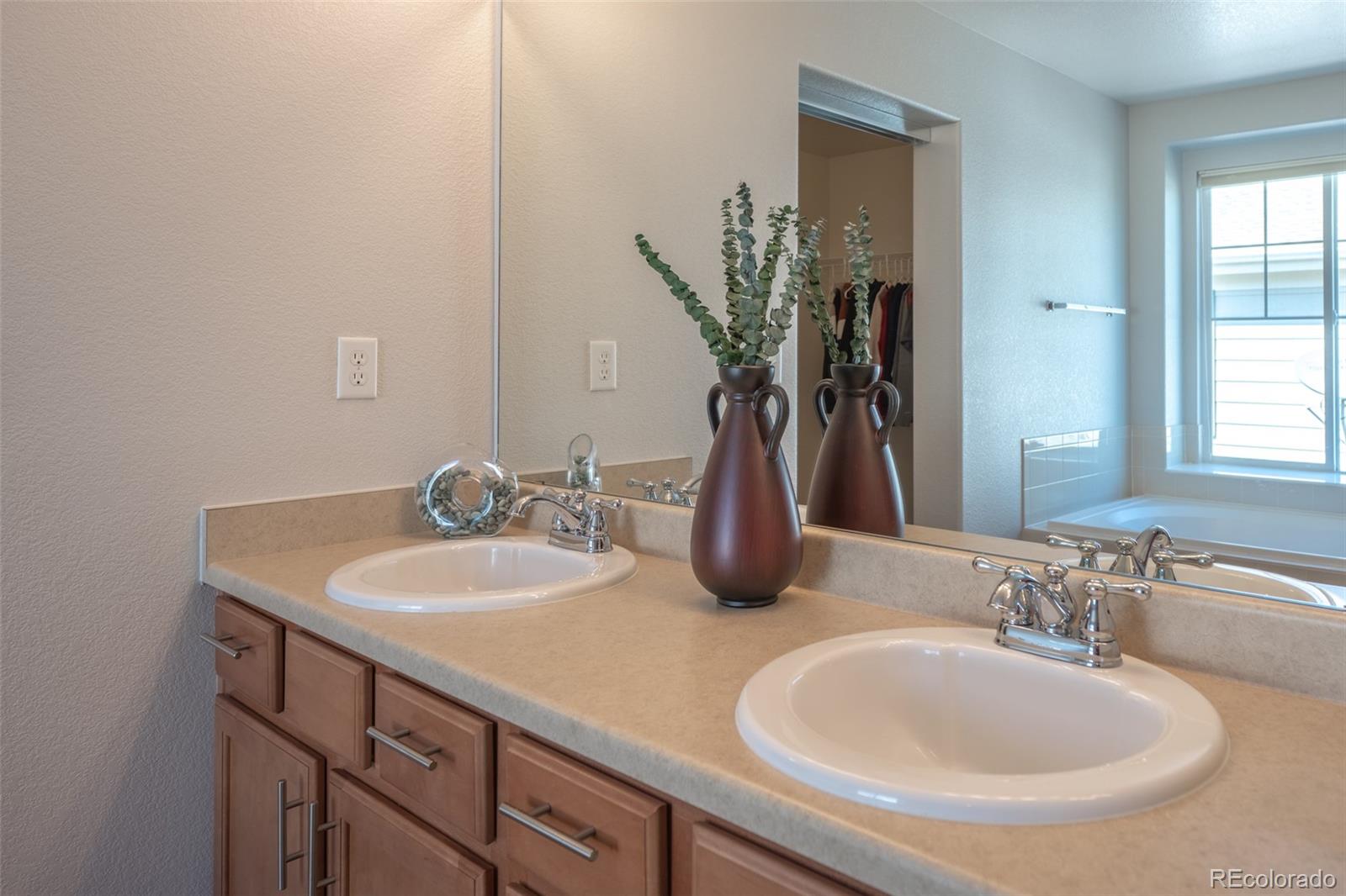 24643 E Whitaker Drive Aurora CO 80016