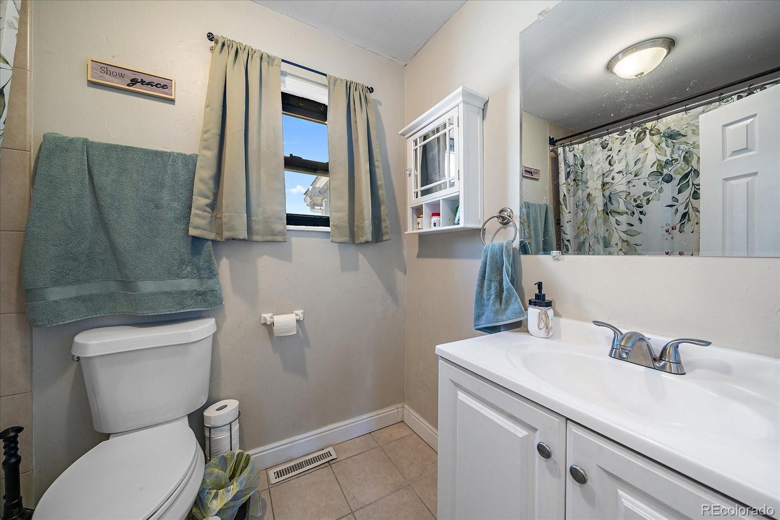 328 E Union Avenue La Salle CO 80645