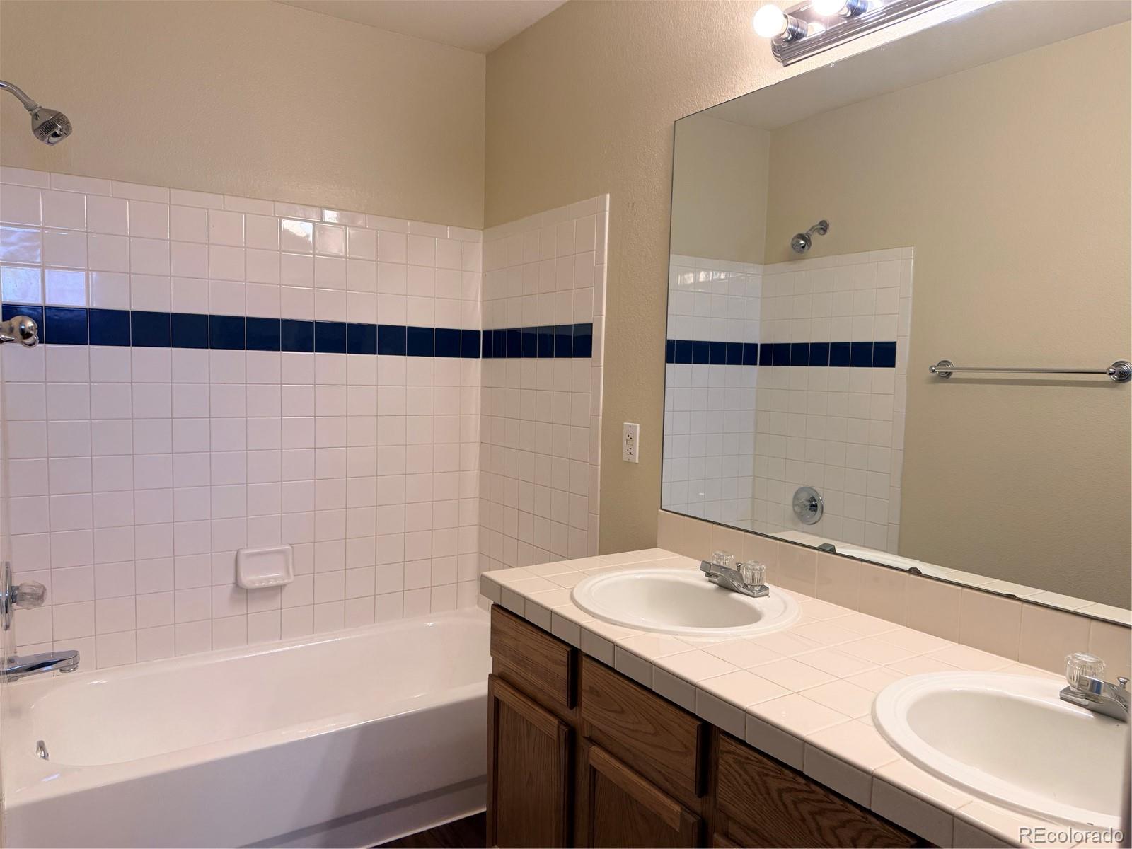 19106 E Carmel Circle Aurora CO 80011