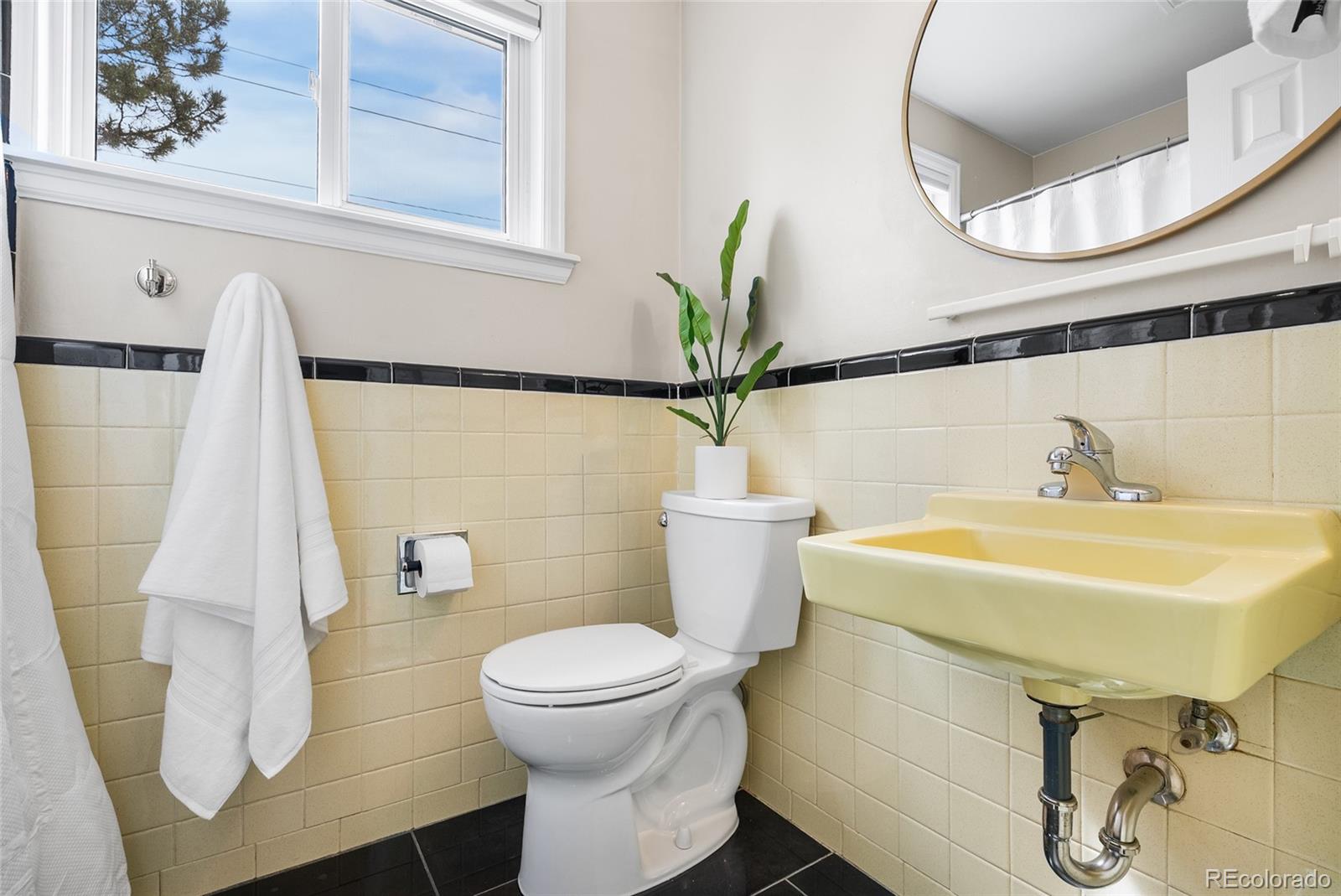 1975 S Kearney Way Denver CO 80224