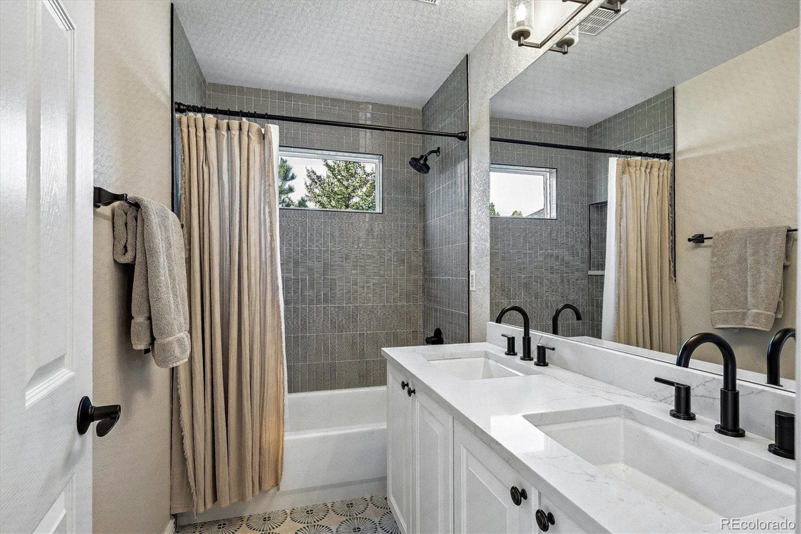 595 Leicester Lane Castle Pines CO 80108