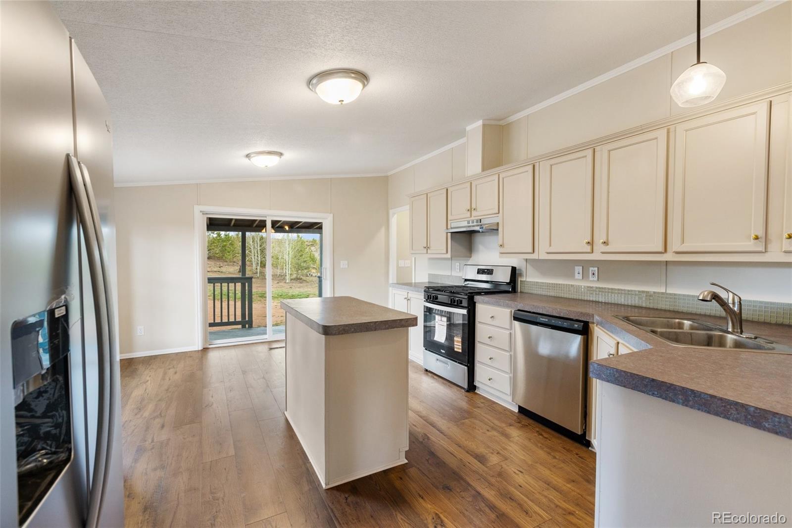 100 Wolverine Drive Florissant CO 80816