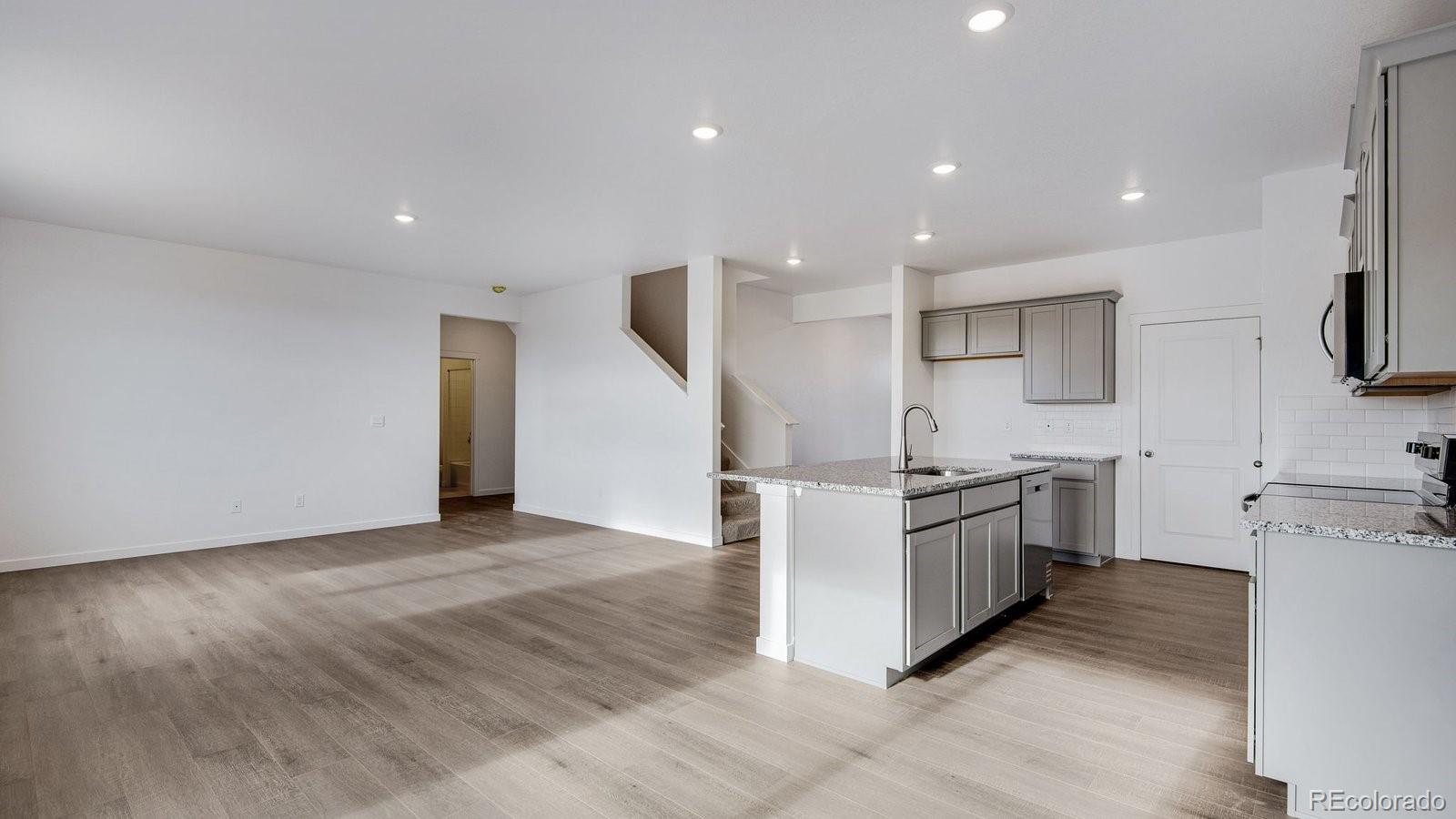 9855 Ceylon Court Commerce City CO 80022
