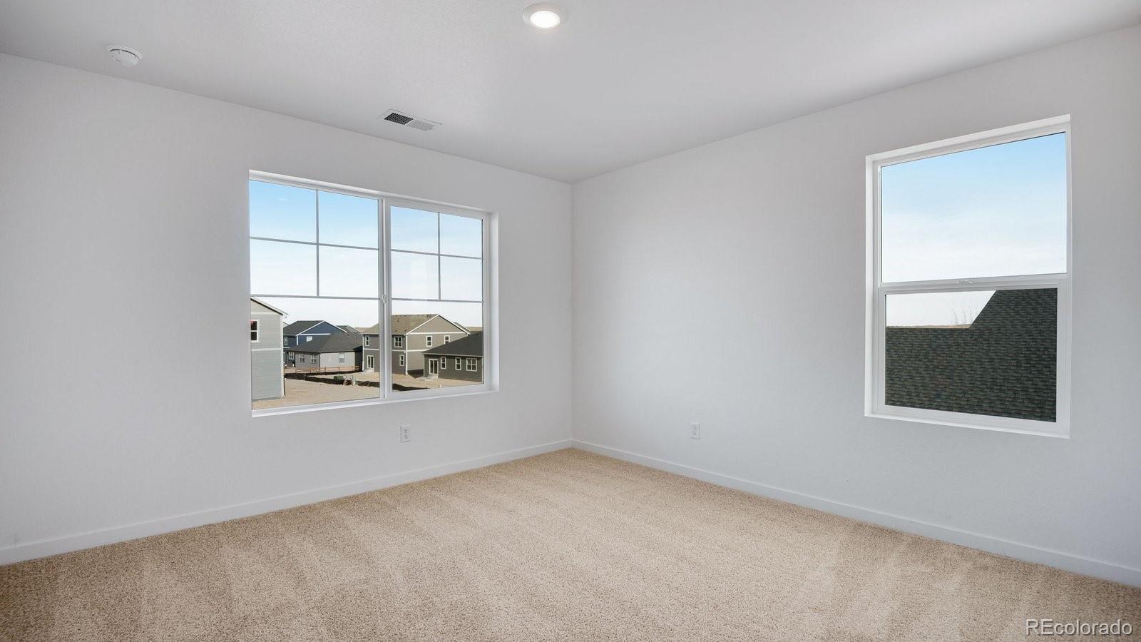 9855 Ceylon Court Commerce City CO 80022