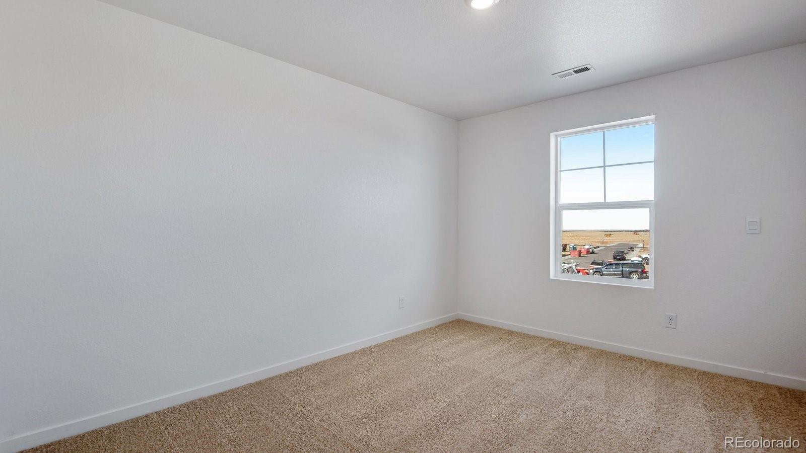 9855 Ceylon Court Commerce City CO 80022
