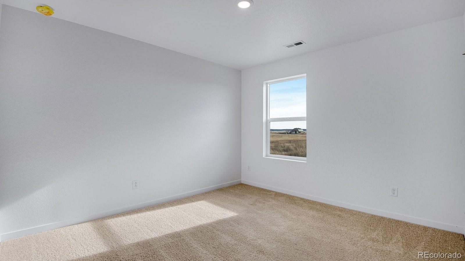 9855 Ceylon Court Commerce City CO 80022