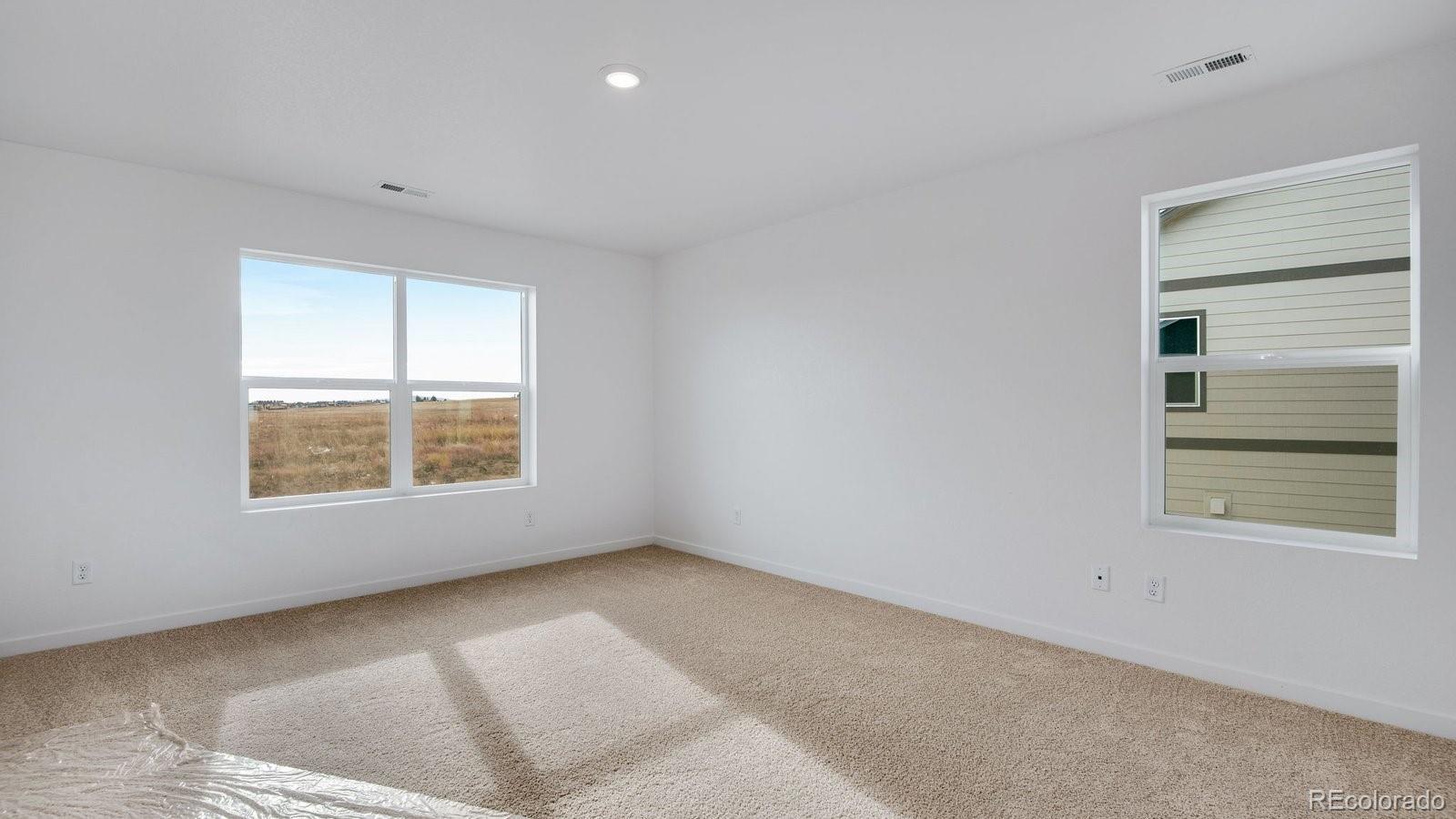 9855 Ceylon Court Commerce City CO 80022