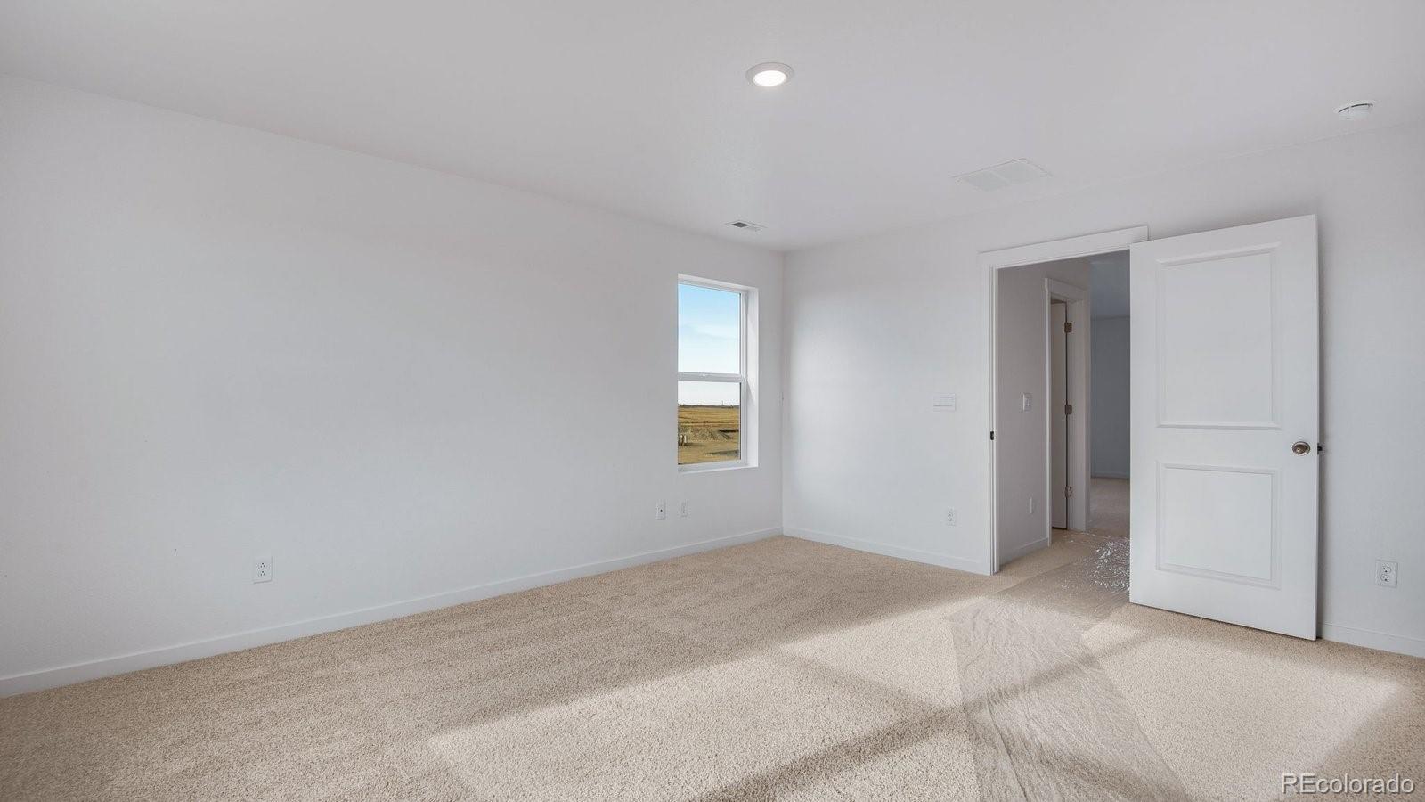 9855 Ceylon Court Commerce City CO 80022