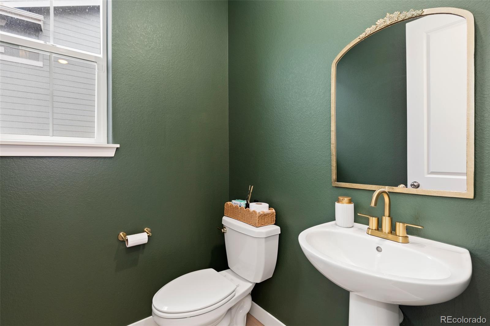 14813 Fairfax Street Thornton CO 80602