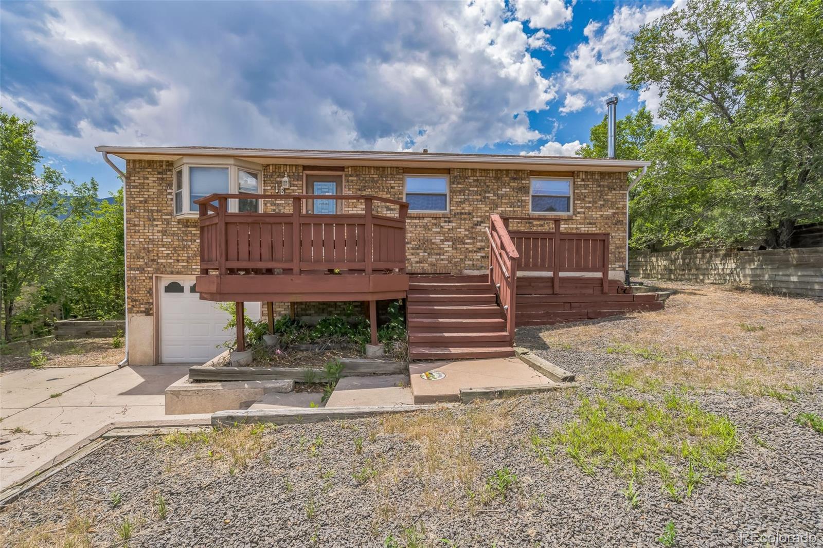 18 Clover Circle Colorado Springs CO 80906