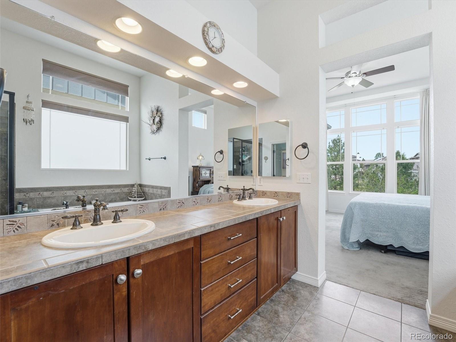 6945 S Robertsdale Way Aurora CO 80016