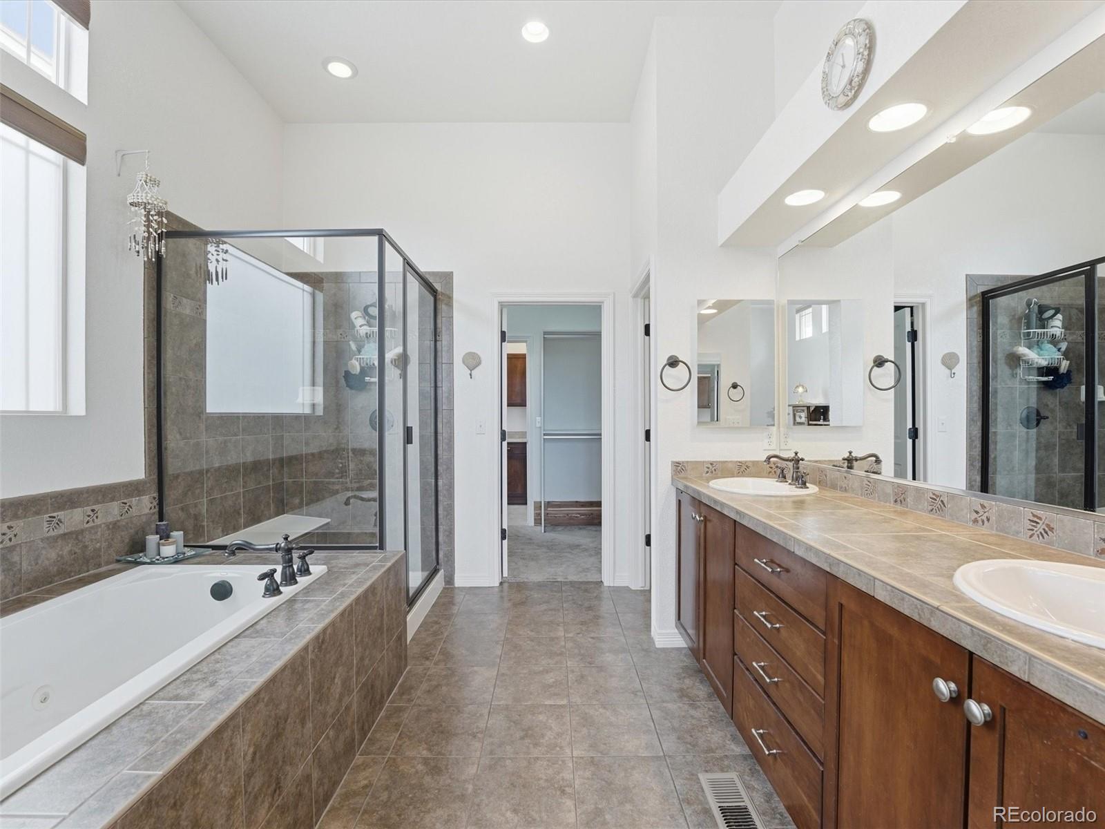 6945 S Robertsdale Way Aurora CO 80016