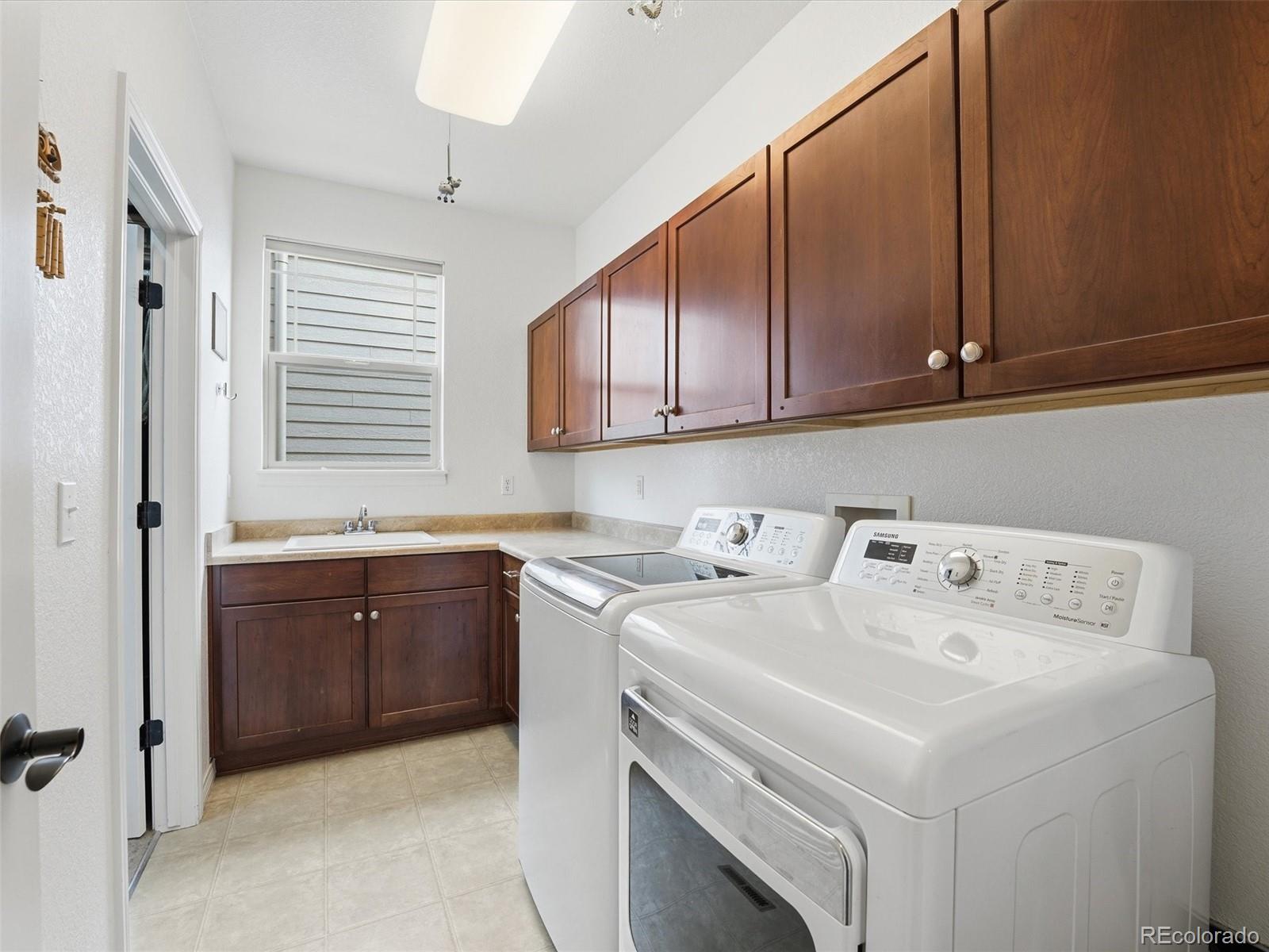 6945 S Robertsdale Way Aurora CO 80016