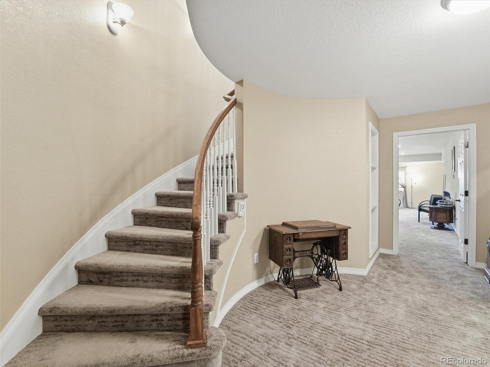 6945 S Robertsdale Way Aurora CO 80016