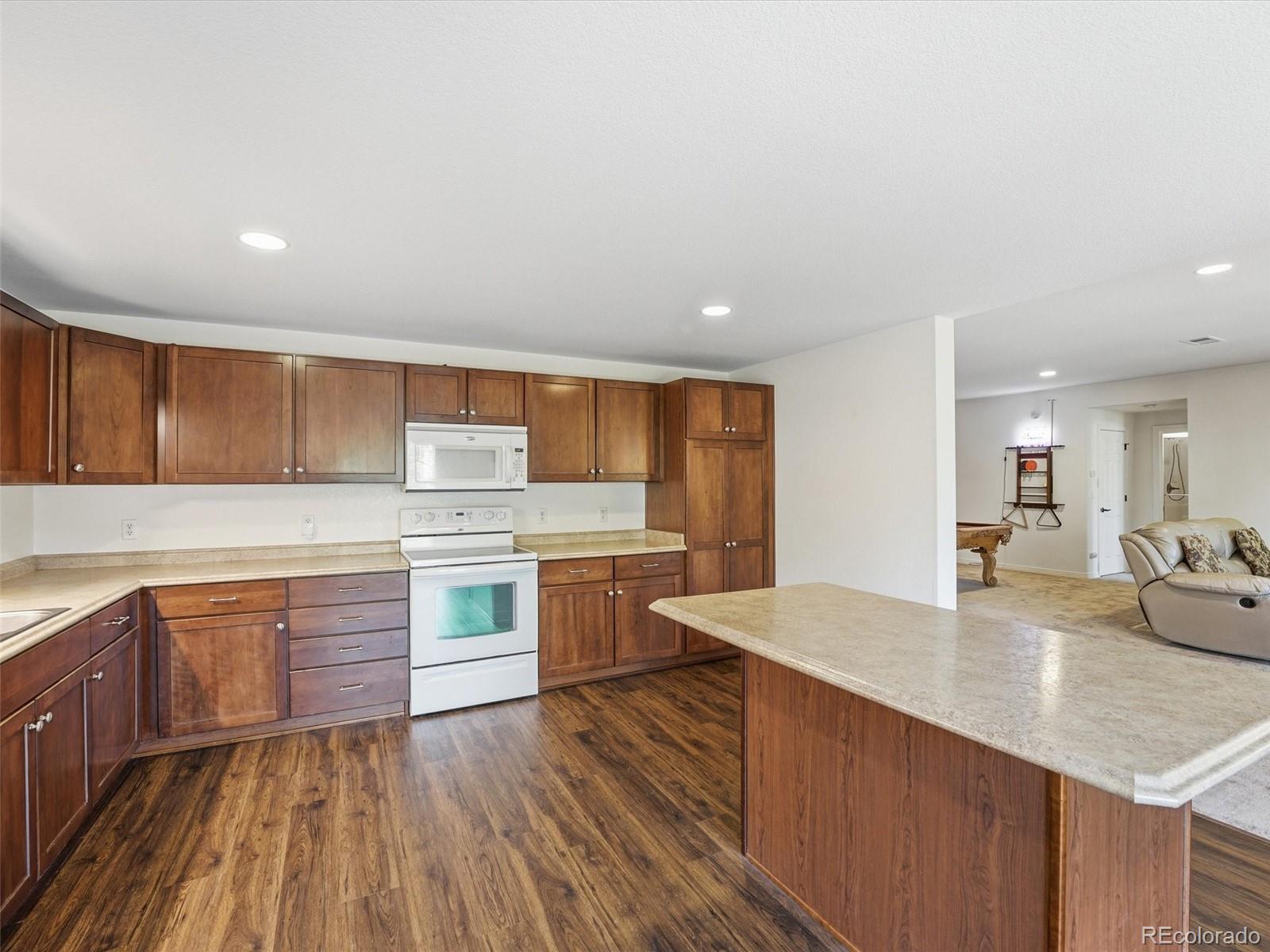 6945 S Robertsdale Way Aurora CO 80016