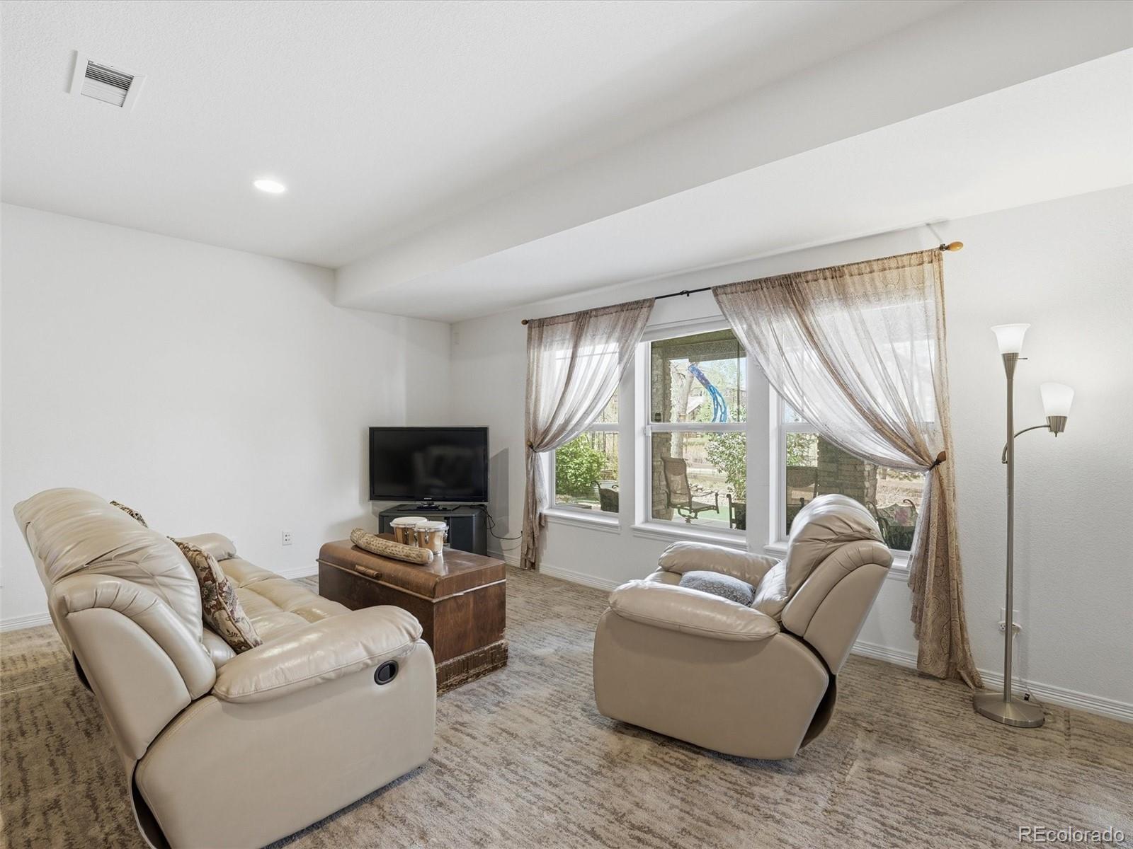6945 S Robertsdale Way Aurora CO 80016