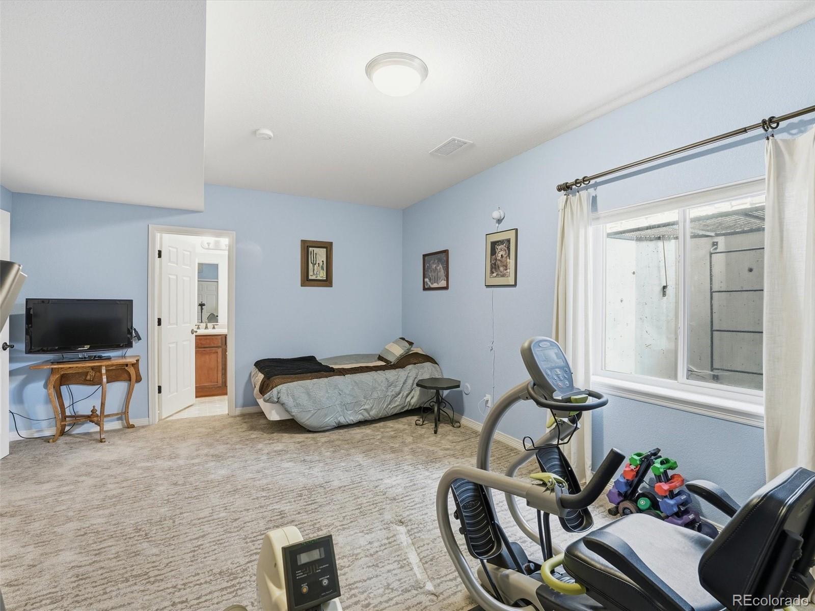 6945 S Robertsdale Way Aurora CO 80016
