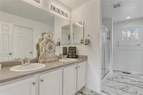 25586 E Maple Avenue Aurora CO 80018