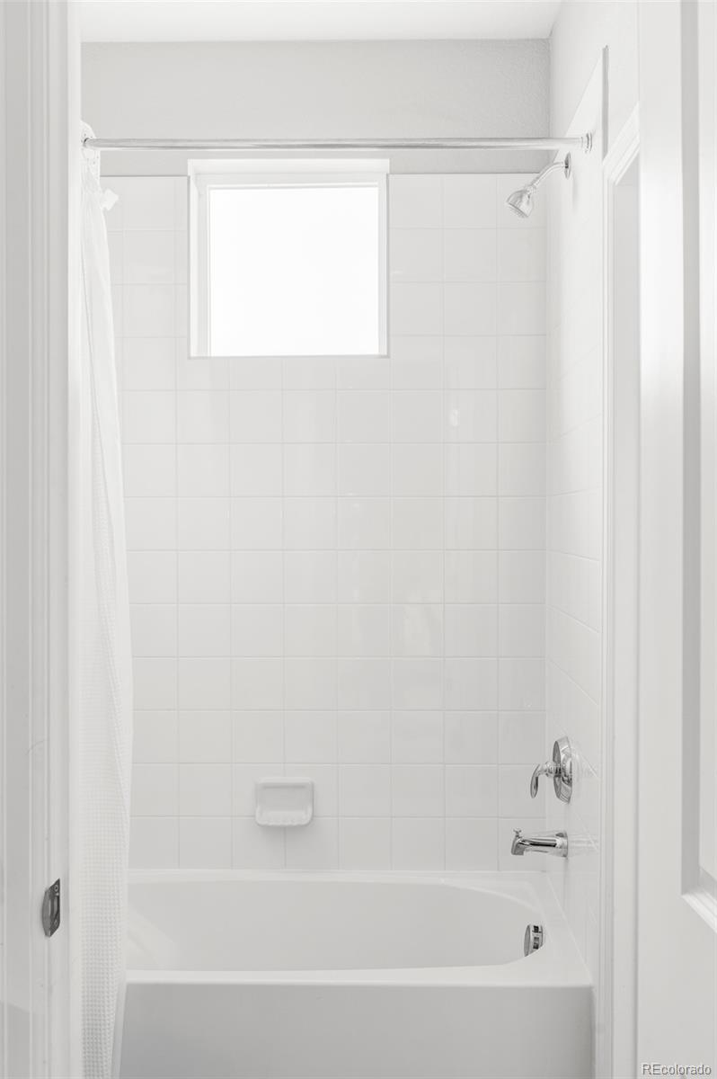6843 S Vandriver Court Aurora CO 80016
