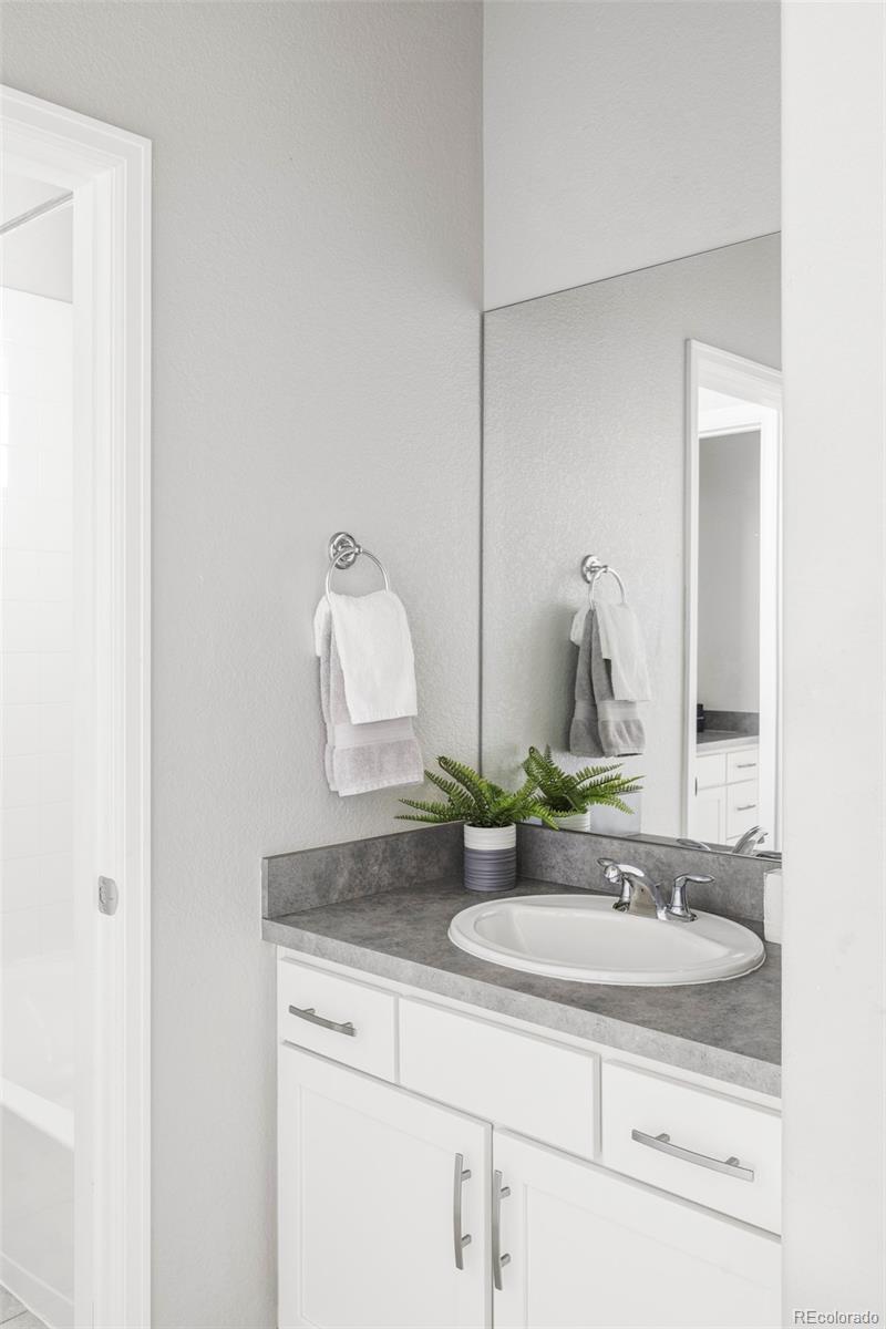 6843 S Vandriver Court Aurora CO 80016