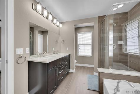8432 E 49th Place Denver CO 80238