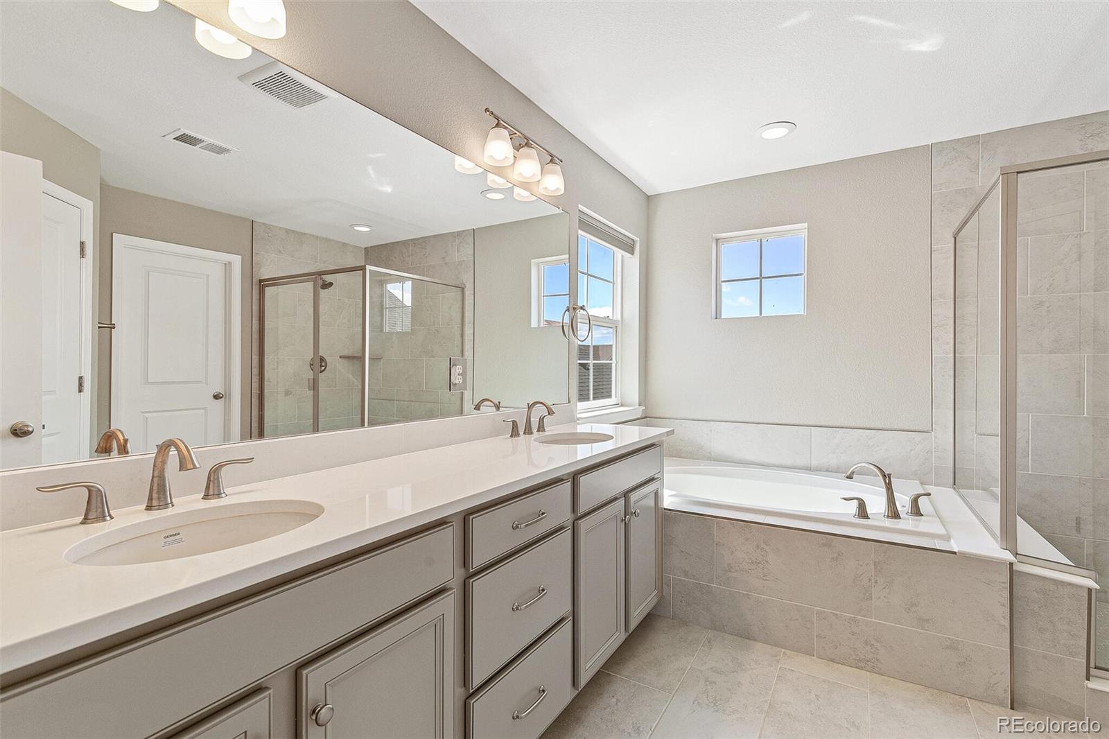 7032 S Waterloo Way Aurora CO 80016