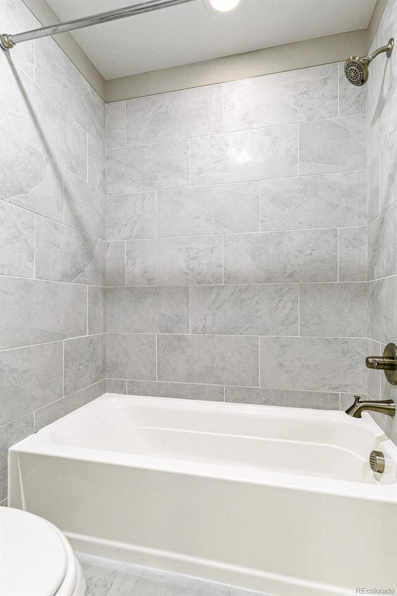 7032 S Waterloo Way Aurora CO 80016