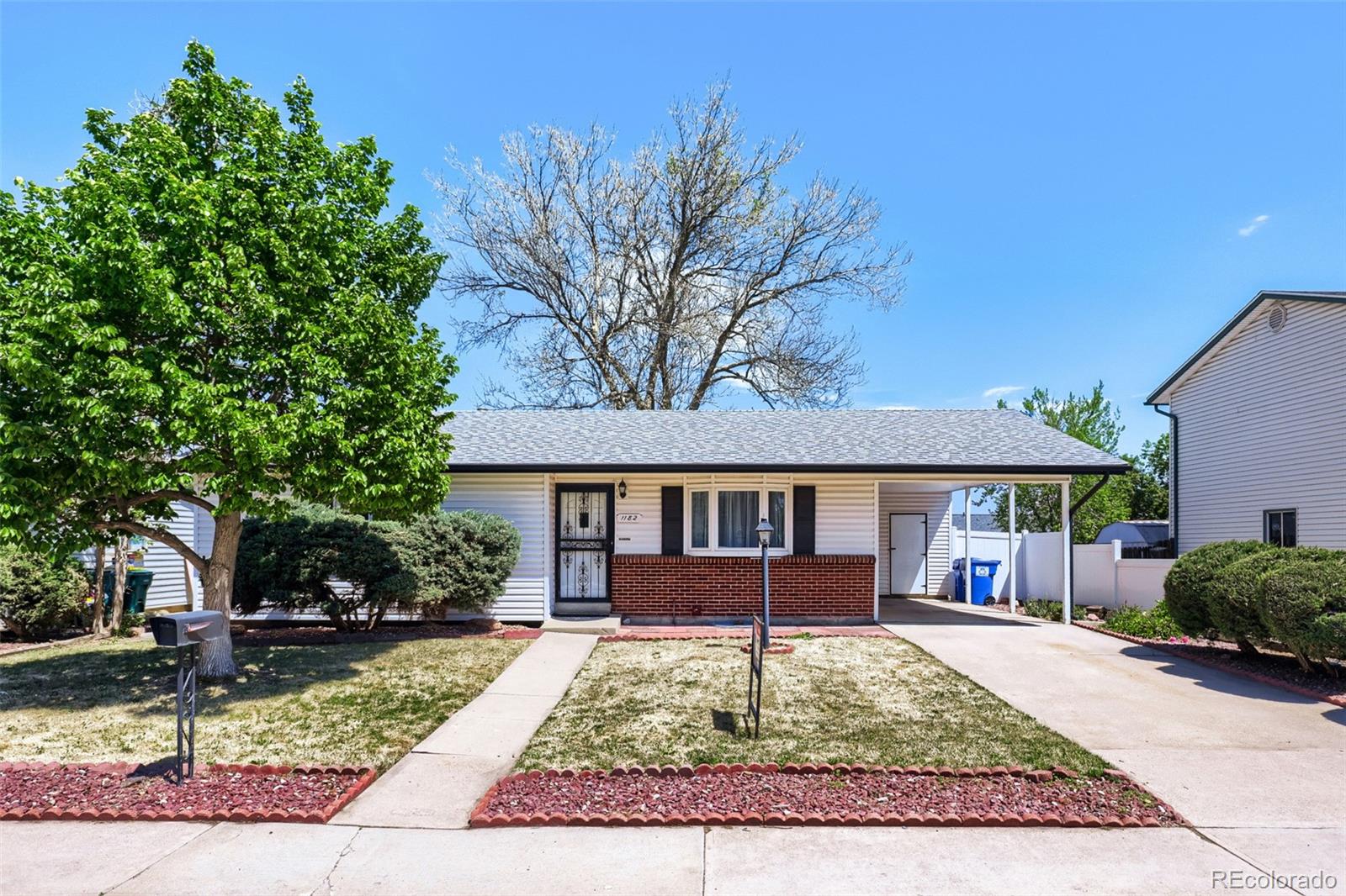 1182 Nucla Street Aurora CO 80011