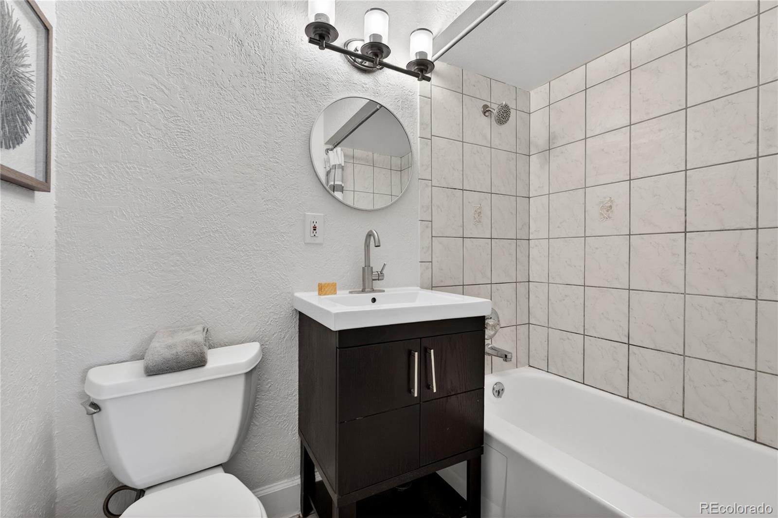 5071 S Irving Street Englewood CO 80110