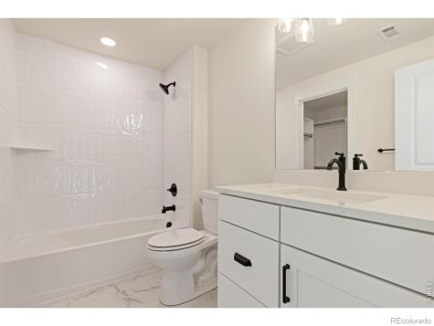 1801 Vista Valley Drive Windsor CO 80550
