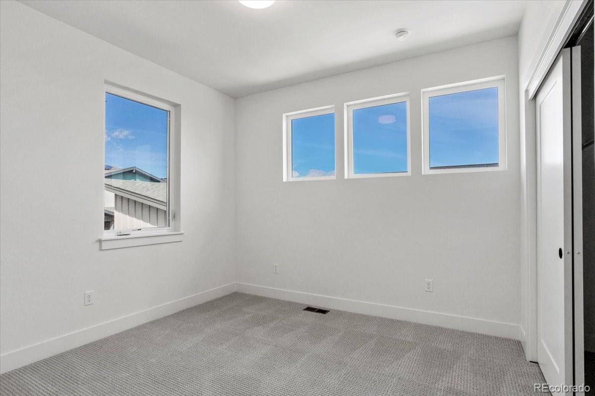 5604 Grandville Avenue Longmont CO 80503