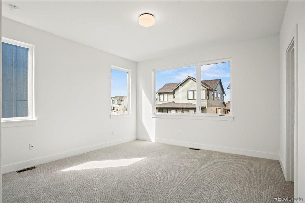 5604 Grandville Avenue Longmont CO 80503