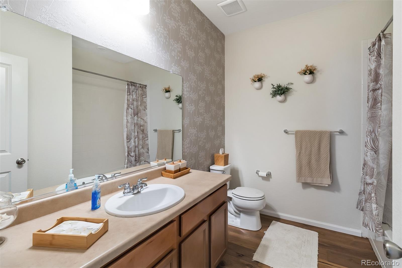 855 N Waterloo Circle Aurora CO 80018