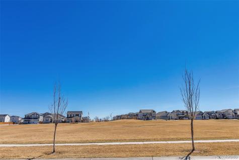 855 N Waterloo Circle Aurora CO 80018
