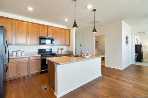 855 N Waterloo Circle Aurora CO 80018
