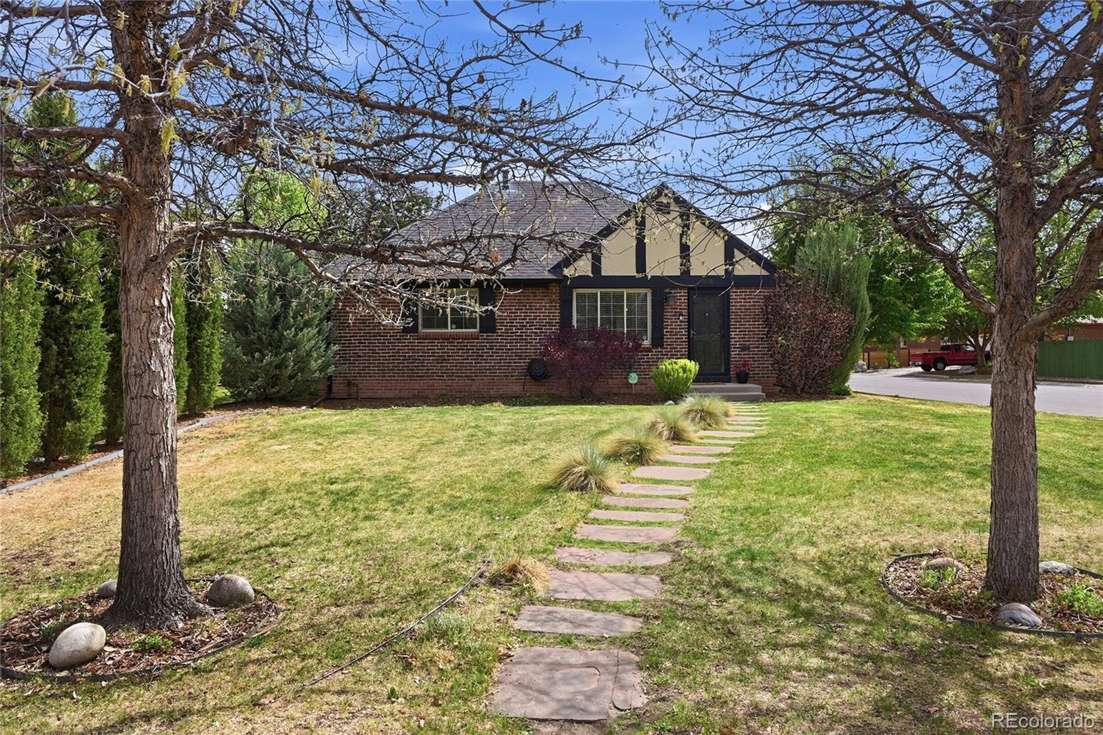 1000 Locust Street Denver CO 80220
