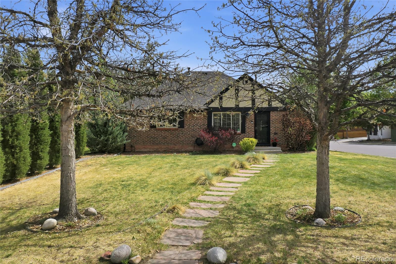 1000 Locust Street Denver CO 80220