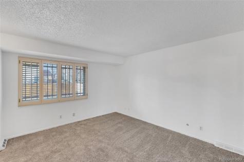 3703 S Mission Parkway Aurora CO 80013